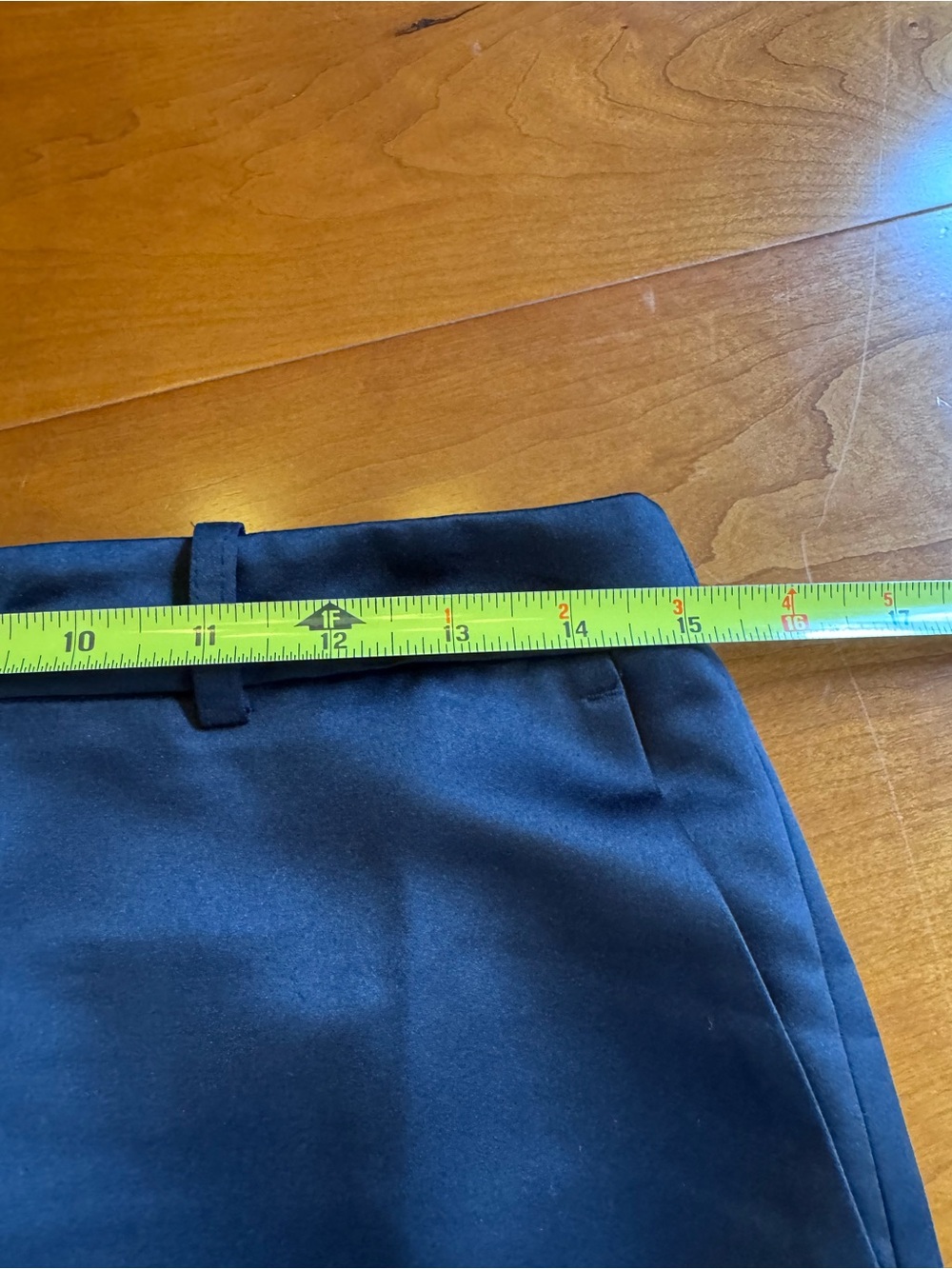 J Crew Black Satin Pencil Skirt Size 4 - Picture 7 of 12